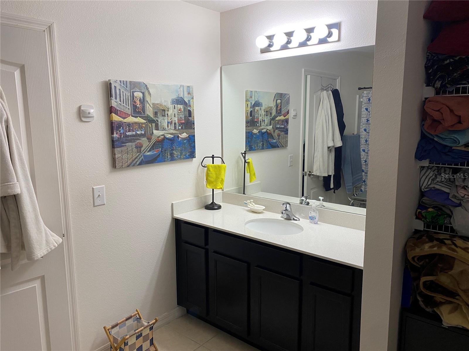 Image 20 of 68 For 1919 Amber Sweet Circle