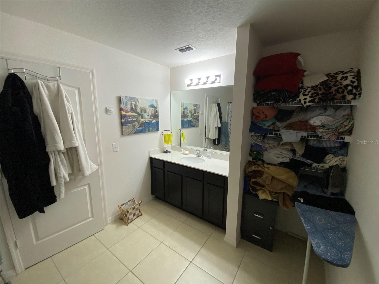 Image 21 of 68 For 1919 Amber Sweet Circle