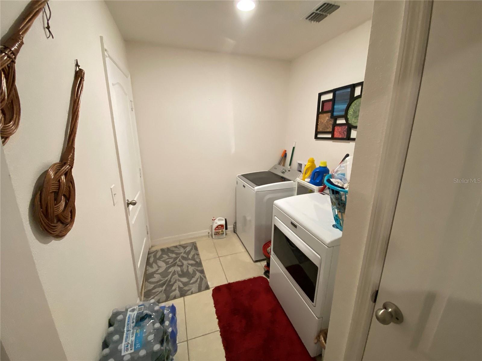 Image 30 of 68 For 1919 Amber Sweet Circle