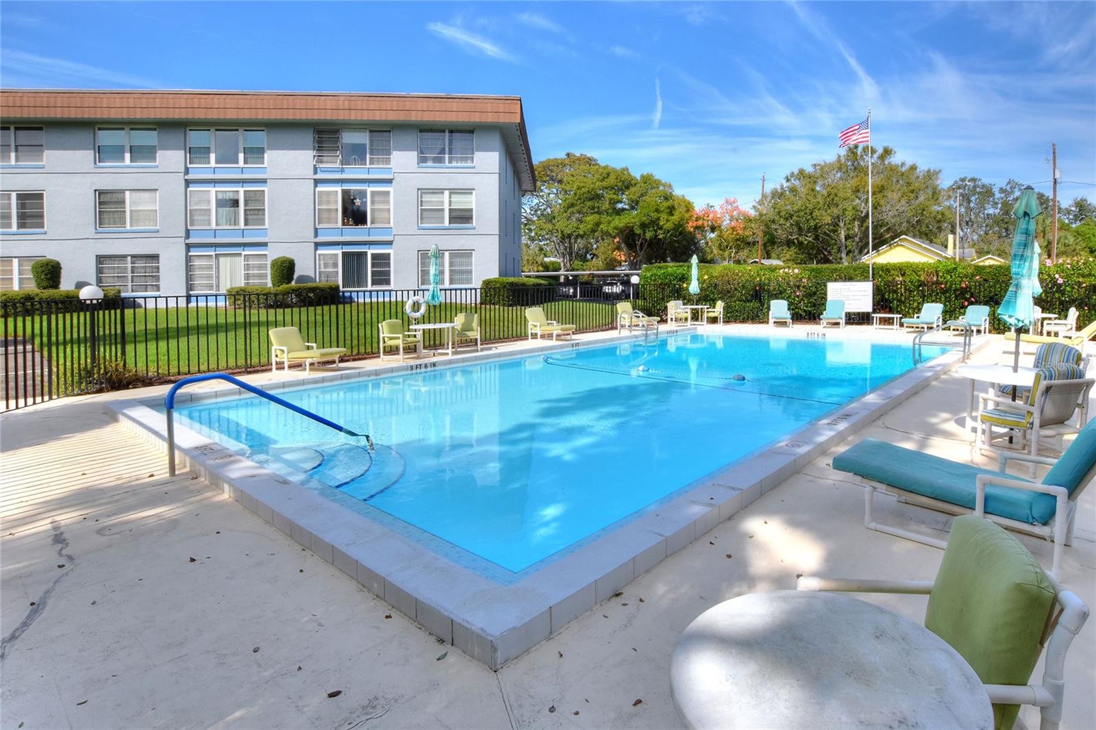 Image 28 of 60 For 333 Lake Howard Drive Nw 113d