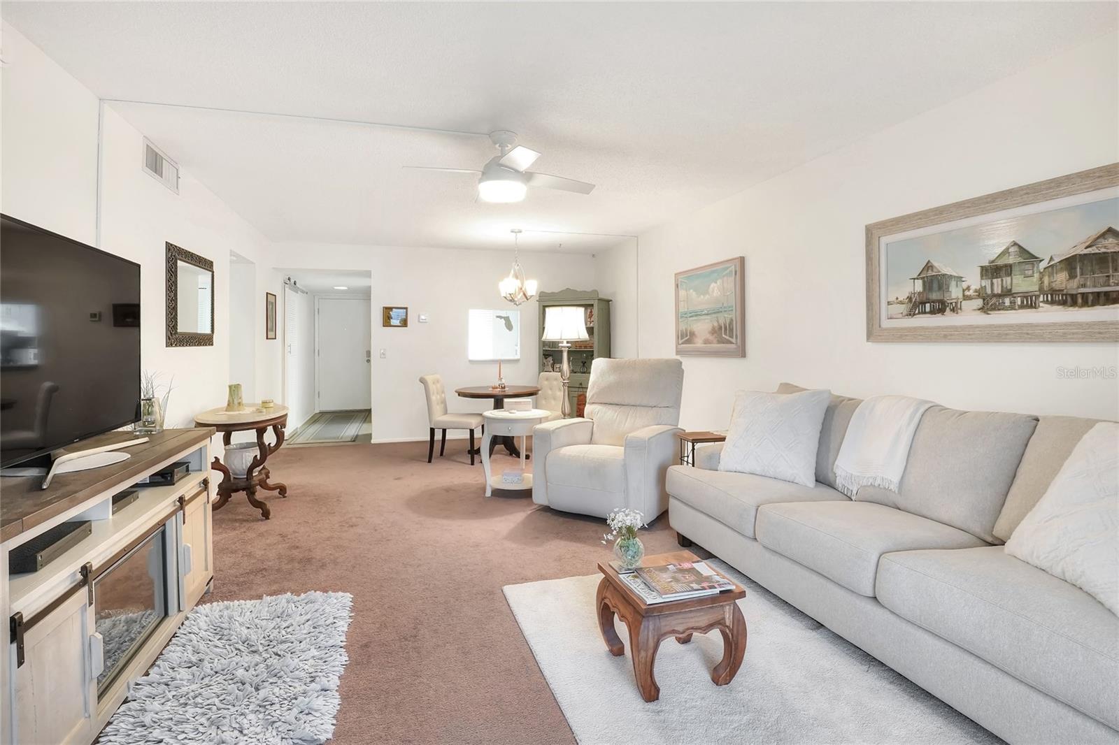 Image 3 of 60 For 333 Lake Howard Drive Nw 113d