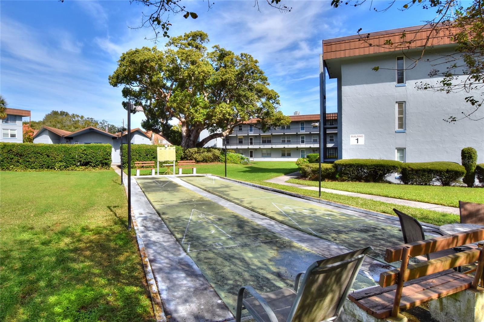 Image 32 of 60 For 333 Lake Howard Drive Nw 113d