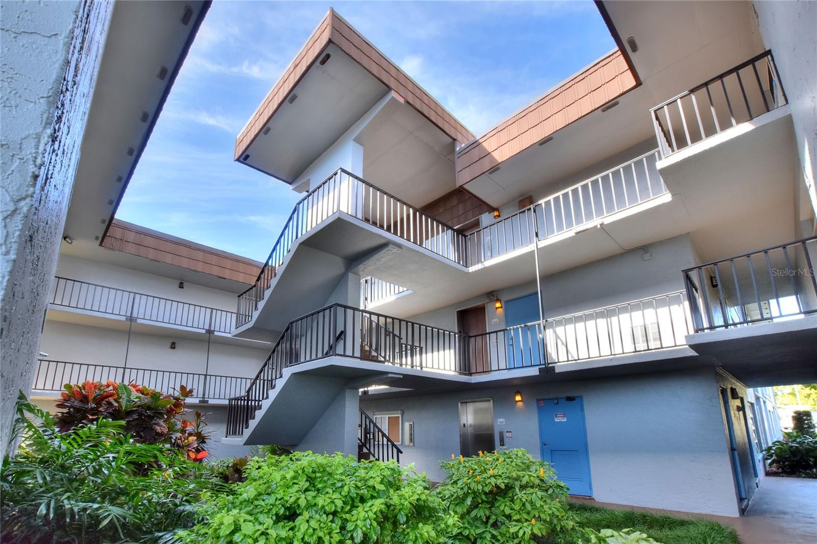 Image 33 of 60 For 333 Lake Howard Drive Nw 113d