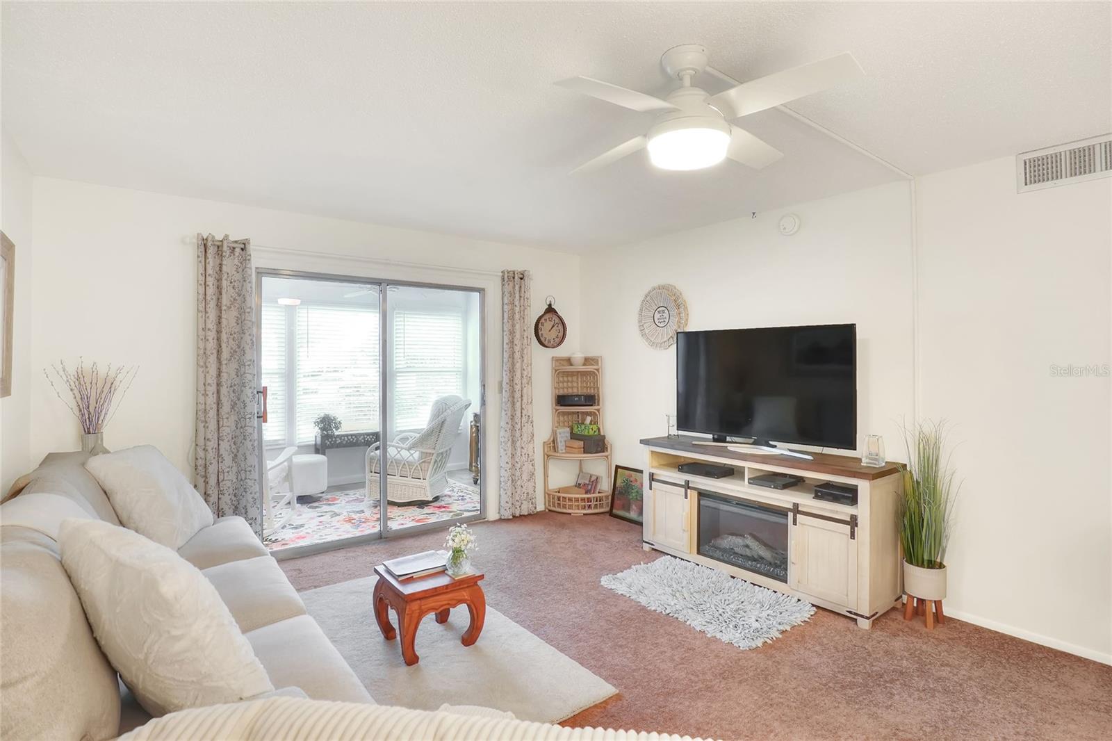 Image 4 of 60 For 333 Lake Howard Drive Nw 113d