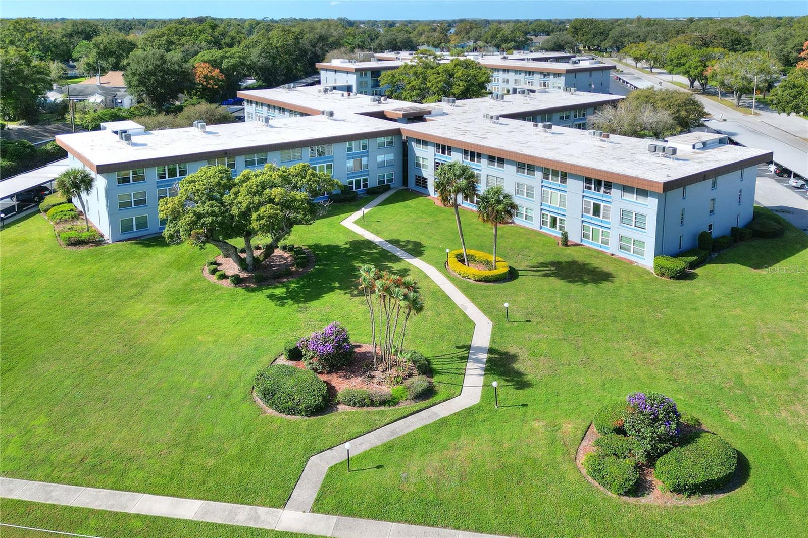 Image 40 of 60 For 333 Lake Howard Drive Nw 113d