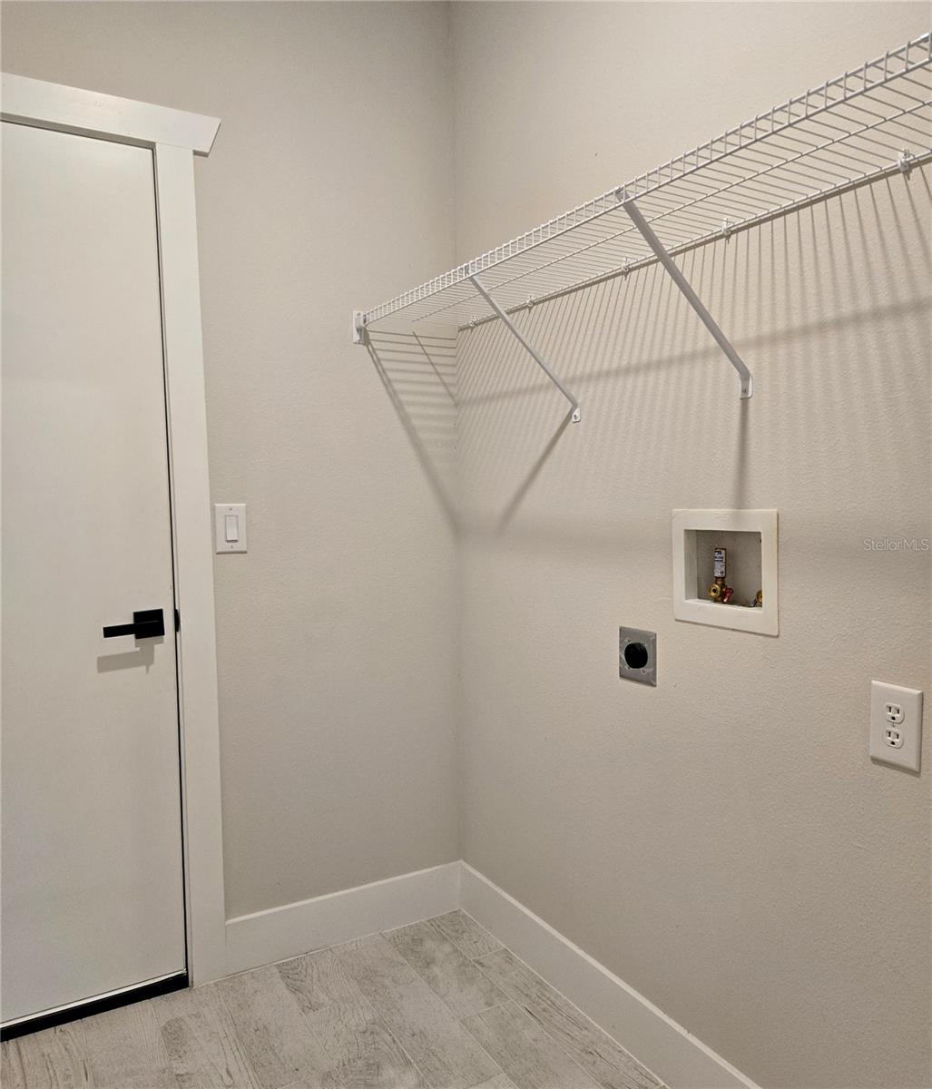 Image 26 of 32 For 6836 Heavitree Drive