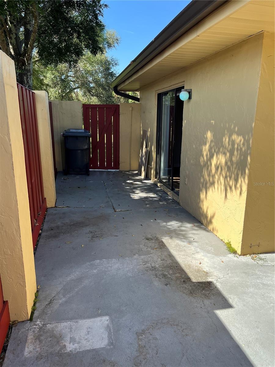 Image 32 of 49 For 1039 Medinah Drive