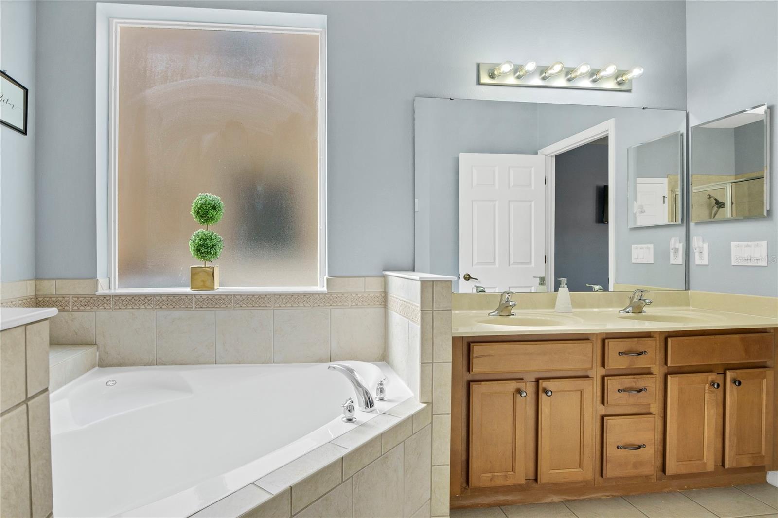 Image 36 of 62 For 1028 Orange Cosmos Boulevard