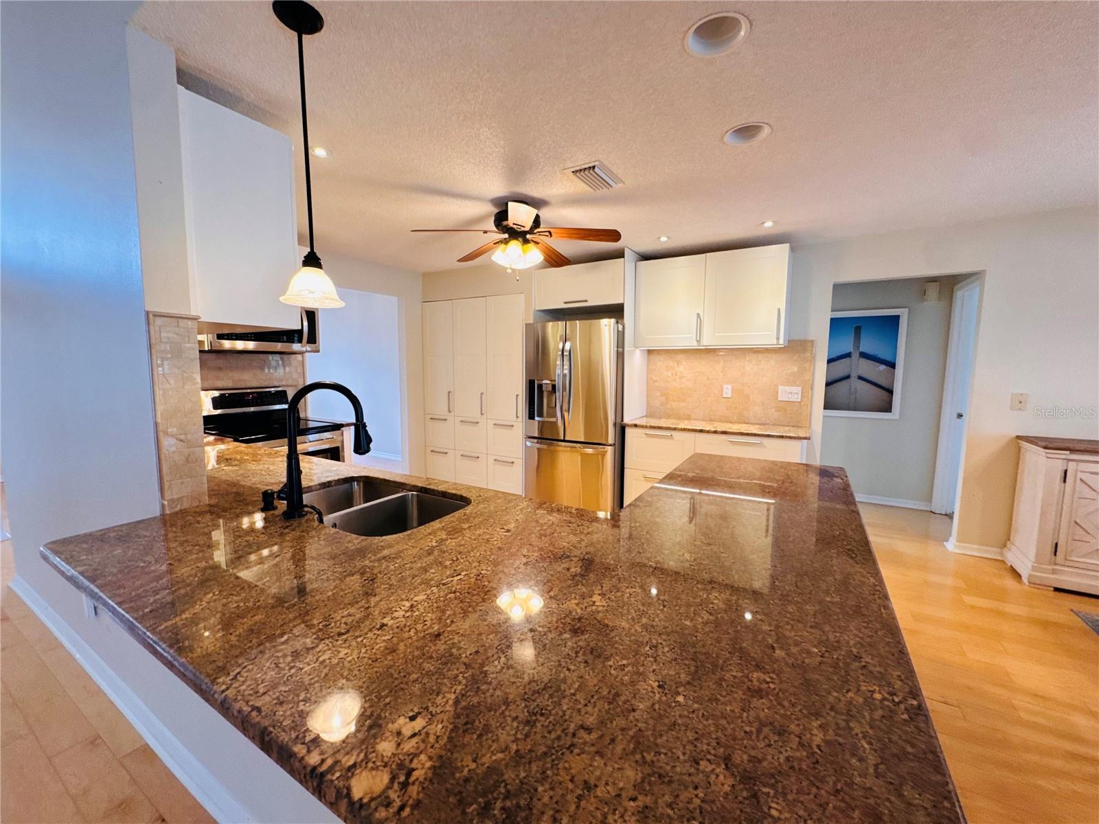 Image 11 of 63 For 1906 Sunrise Drive