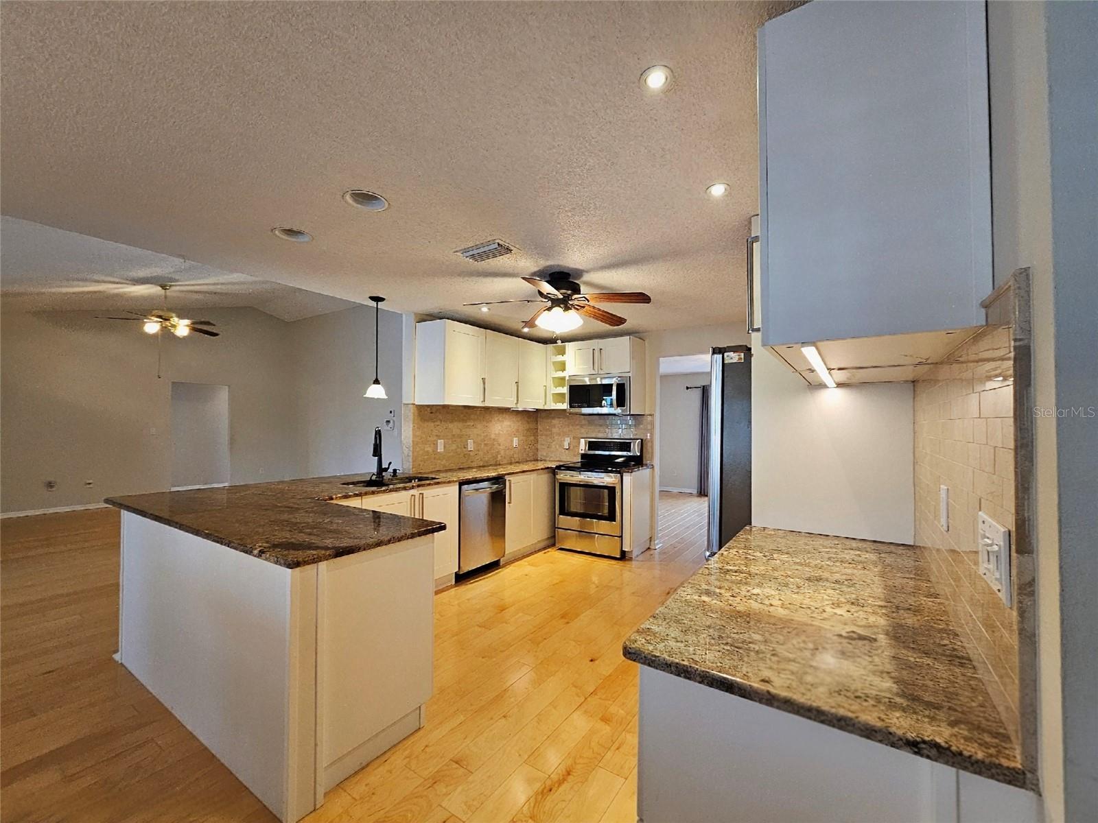 Image 13 of 63 For 1906 Sunrise Drive