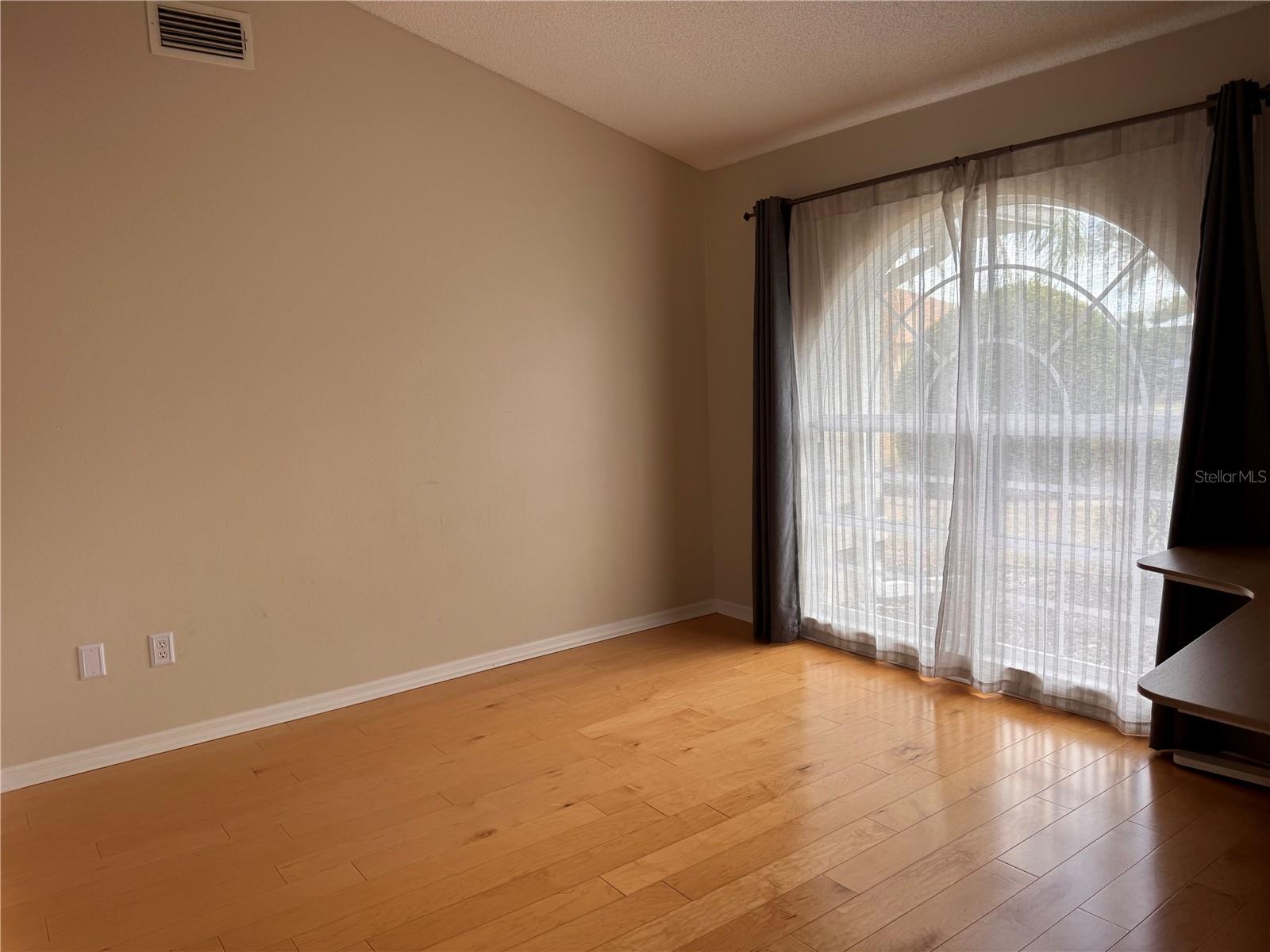 Image 16 of 63 For 1906 Sunrise Drive