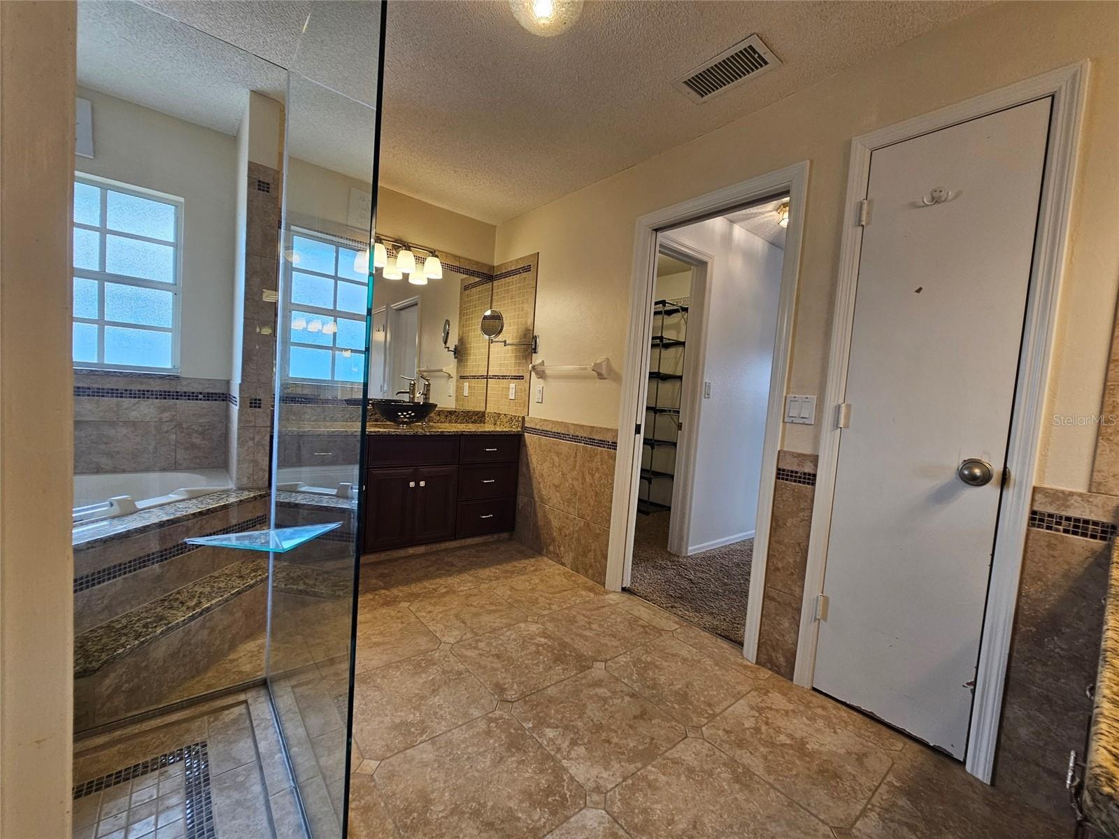 Image 22 of 63 For 1906 Sunrise Drive