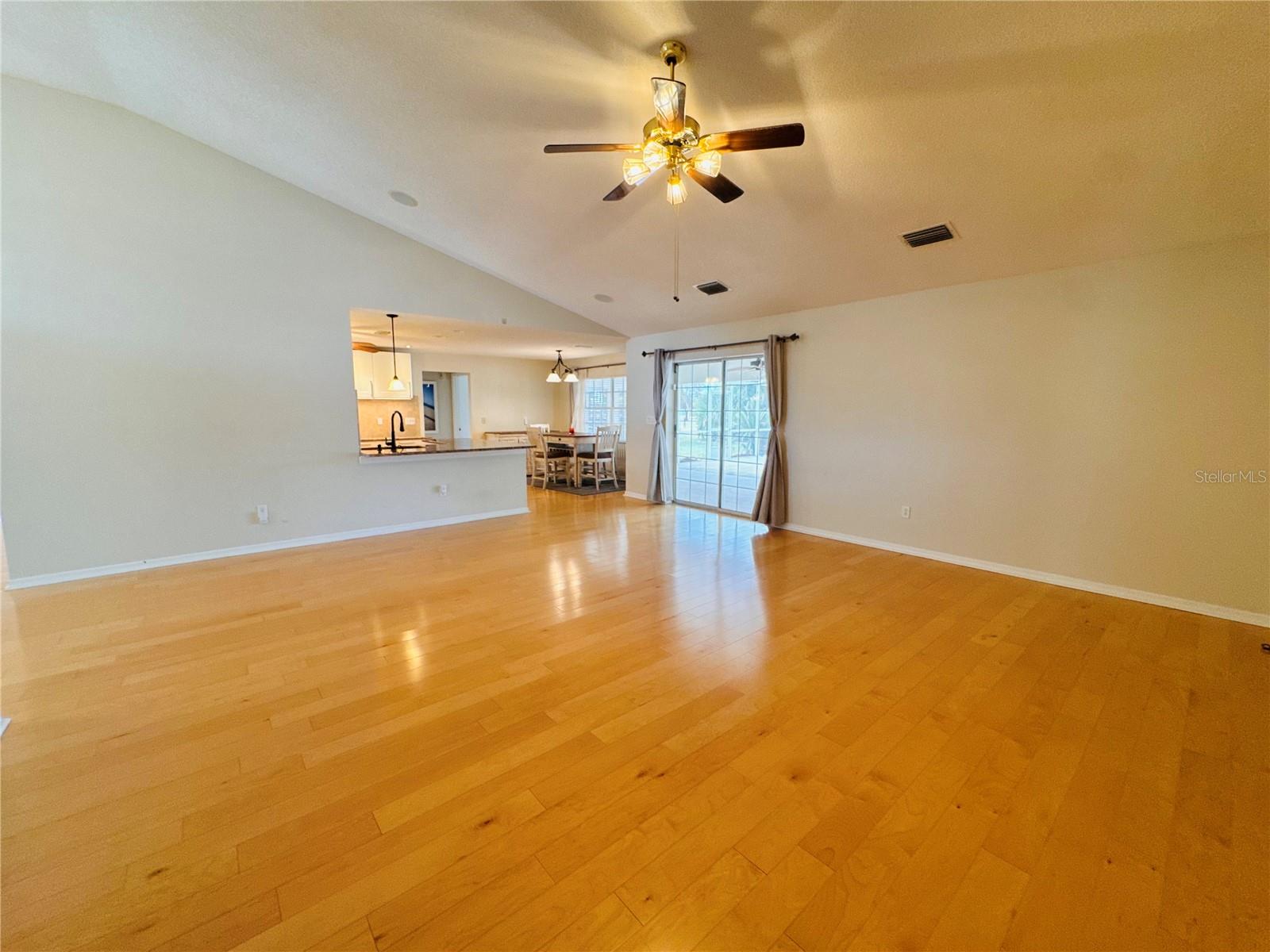 Image 3 of 63 For 1906 Sunrise Drive