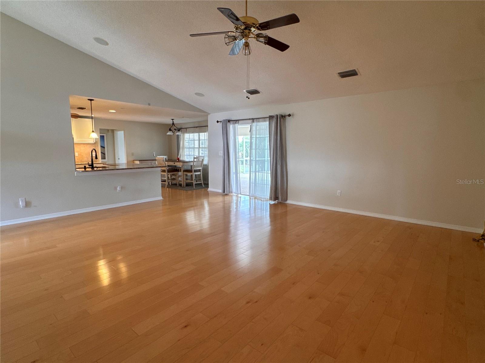 Image 4 of 63 For 1906 Sunrise Drive