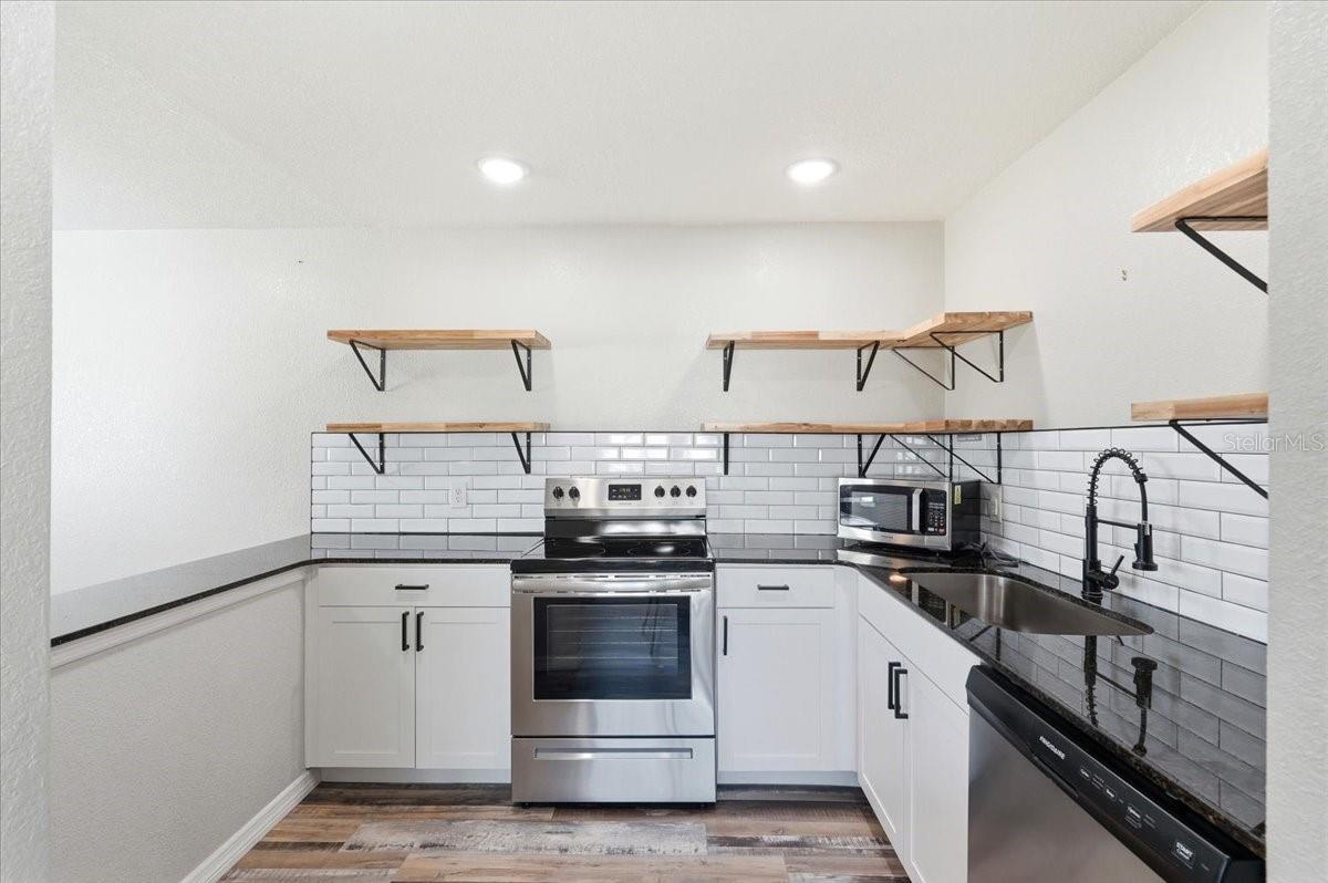 Image 17 of 25 For 205 Andover Place N 119