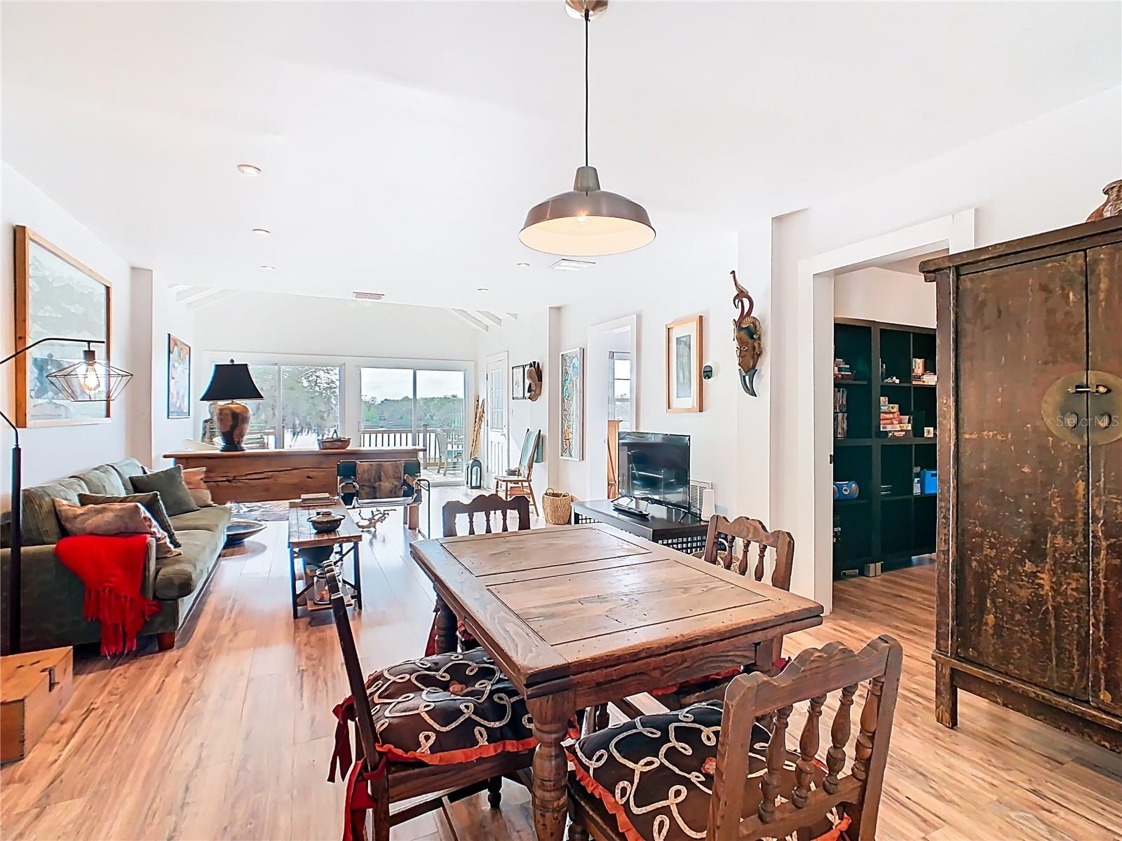 Image 10 of 50 For 1124 Saint Anne Shrine Road