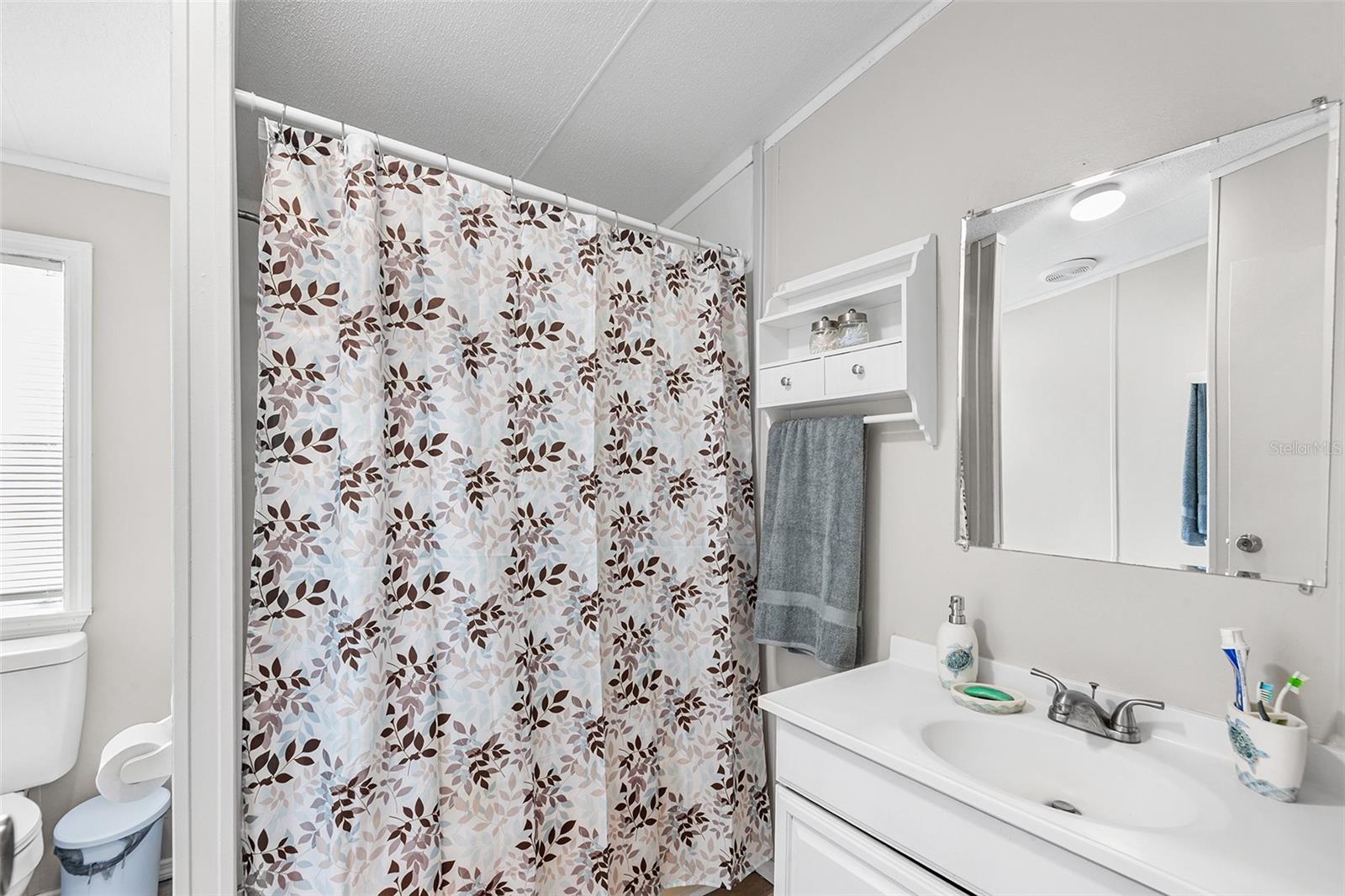 Image 23 of 36 For 15055 Brahma Road