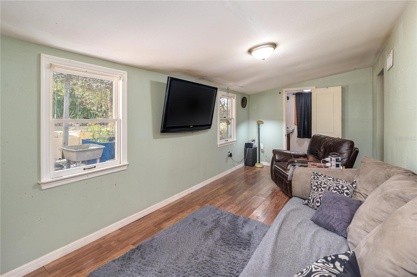 Image 25 of 36 For 200 Britton Street