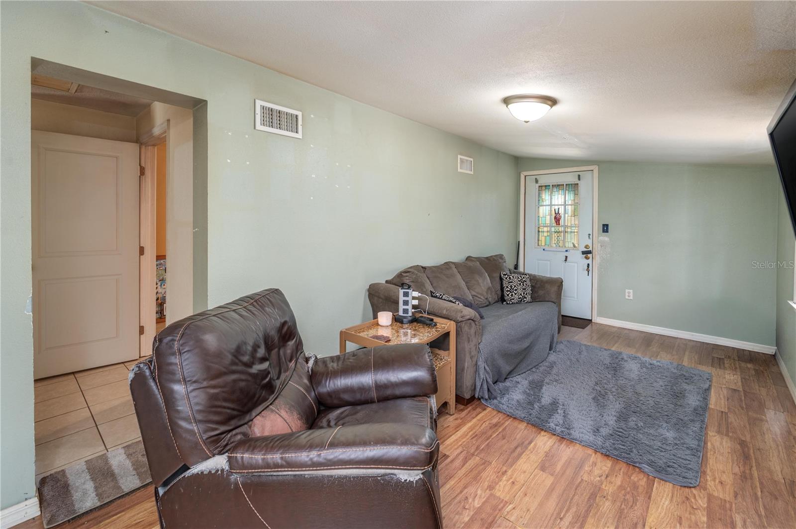 Image 26 of 36 For 200 Britton Street