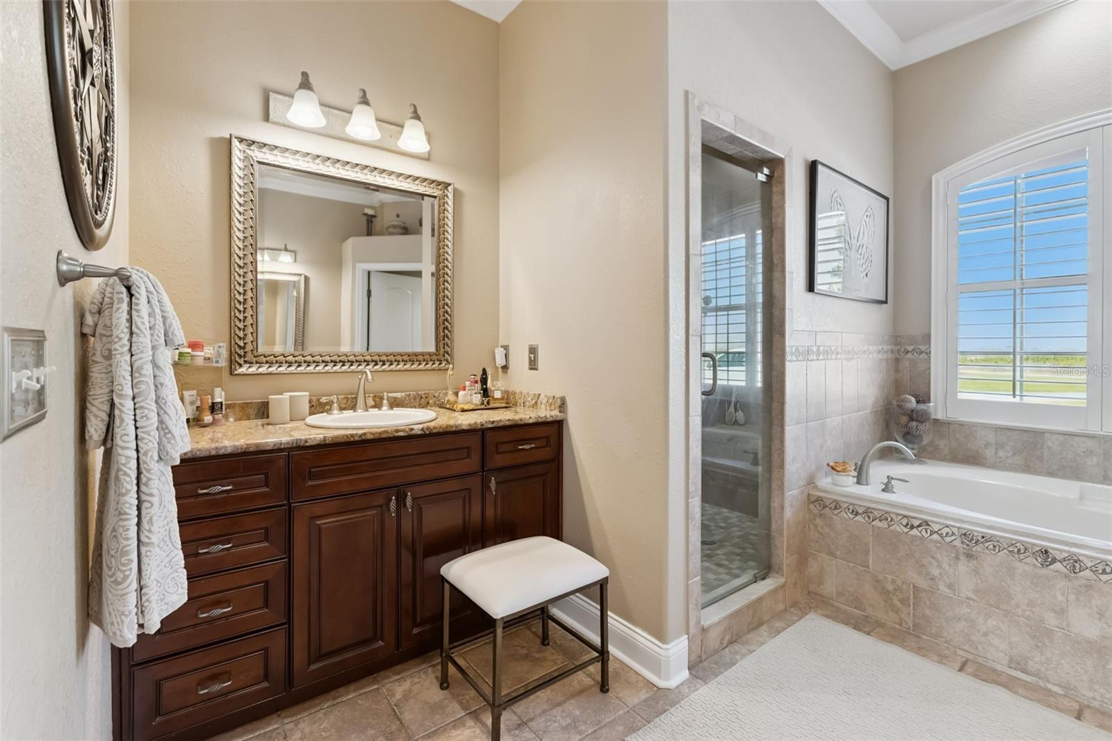 Image 17 of 49 For 3231 Harbor Beach Drive