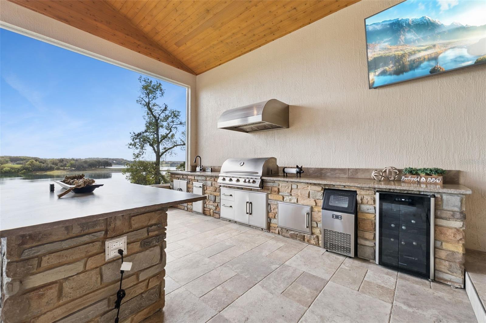 Image 33 of 49 For 3231 Harbor Beach Drive