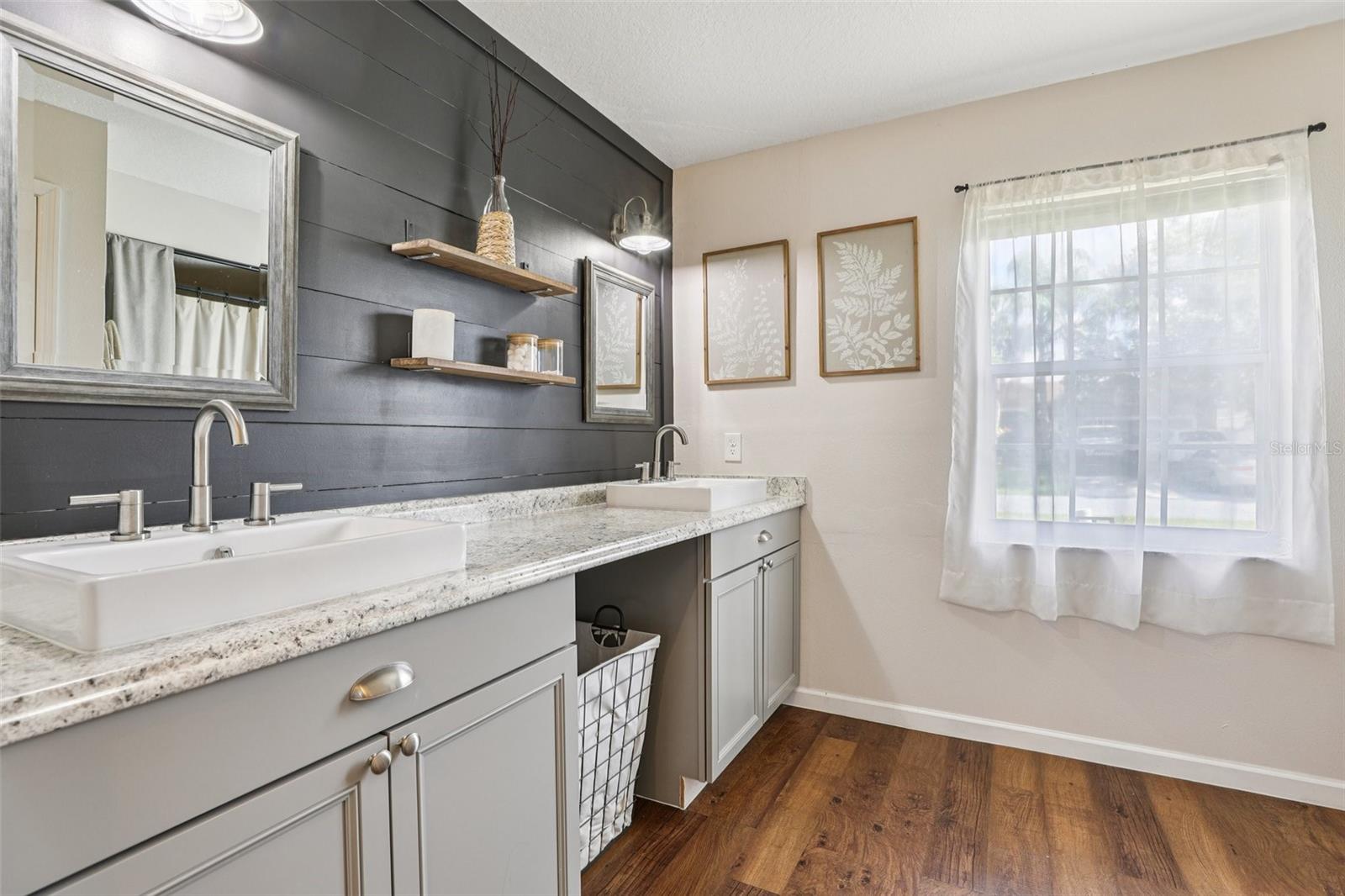 Image 17 of 53 For 857 Marquis Court