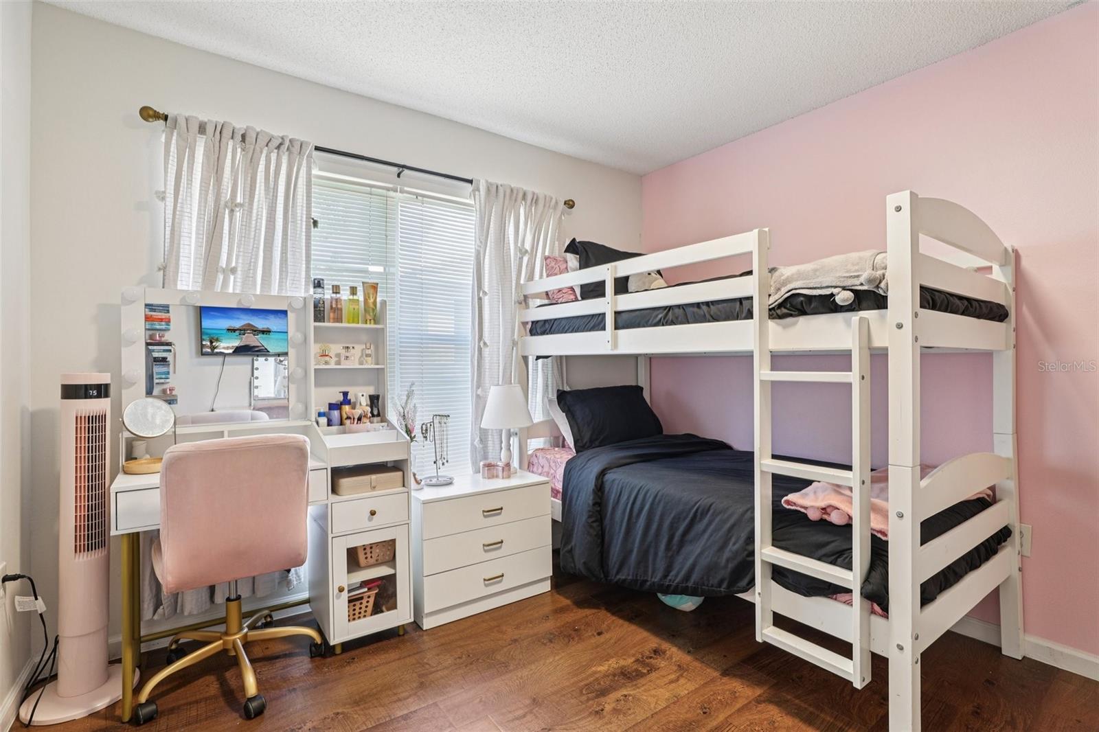 Image 21 of 53 For 857 Marquis Court