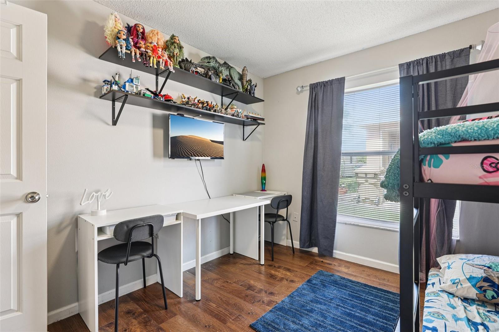 Image 26 of 53 For 857 Marquis Court