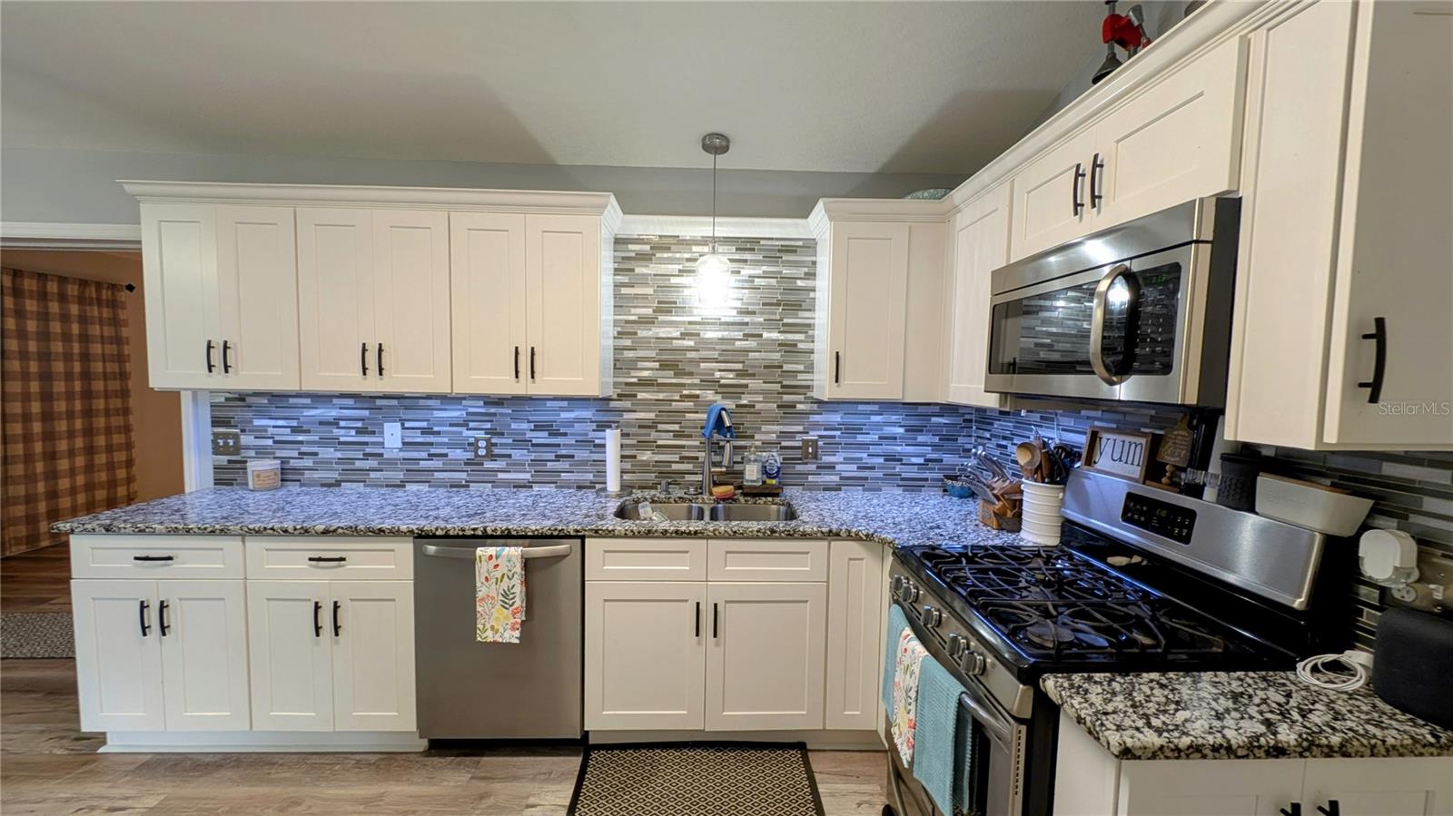 Image 19 of 45 For 624 Lanier Avenue