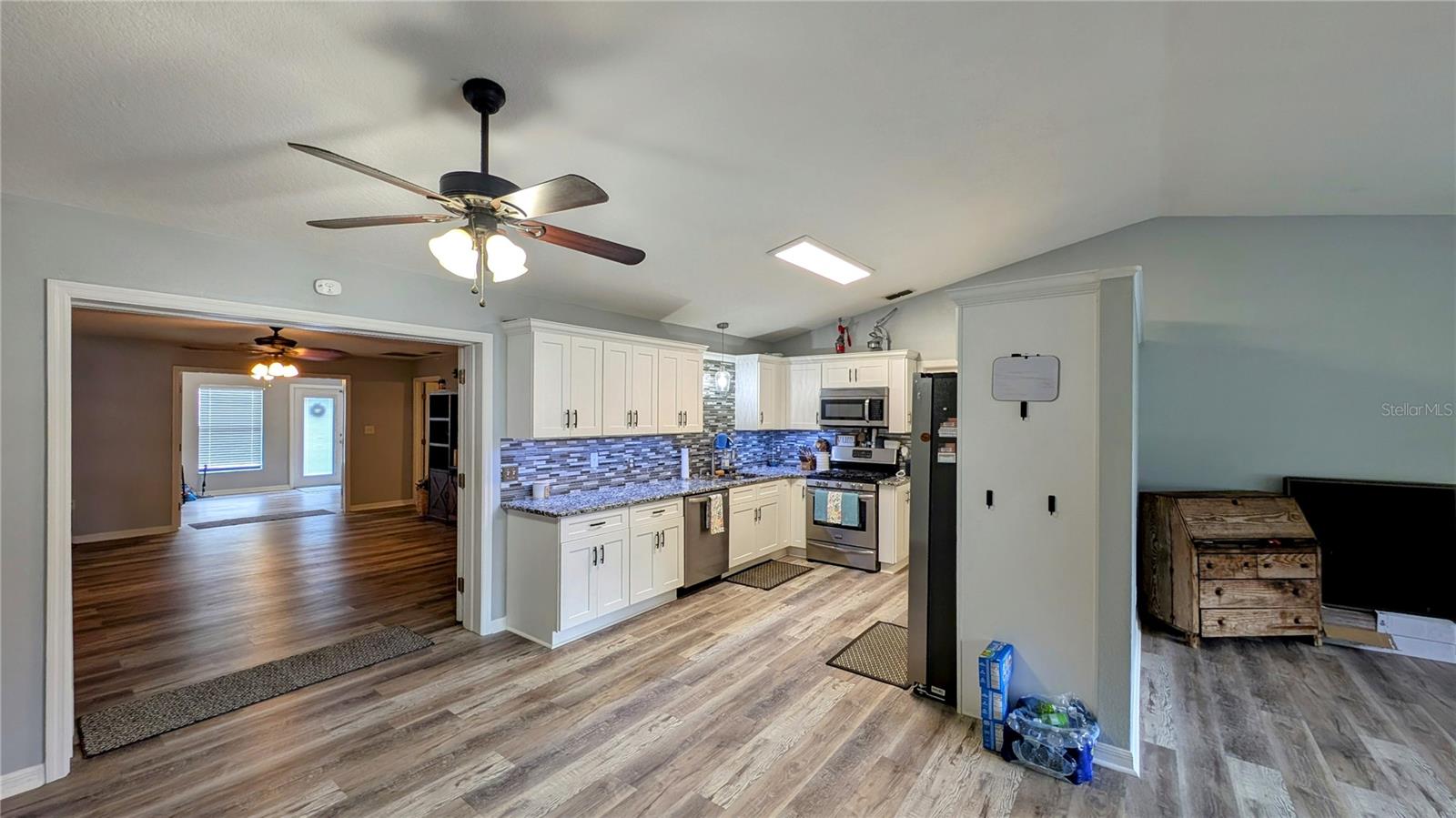 Image 22 of 45 For 624 Lanier Avenue