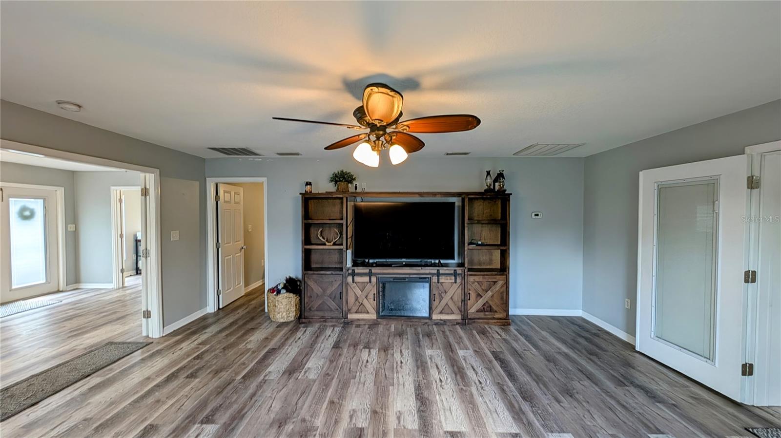 Image 27 of 45 For 624 Lanier Avenue