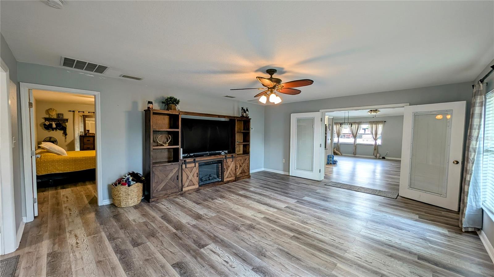 Image 29 of 45 For 624 Lanier Avenue