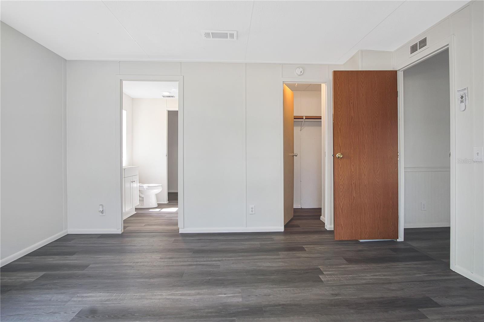 Image 14 of 23 For 322 Clearwater Lake Drive