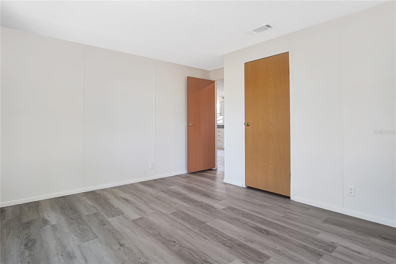 Image 18 of 23 For 322 Clearwater Lake Drive