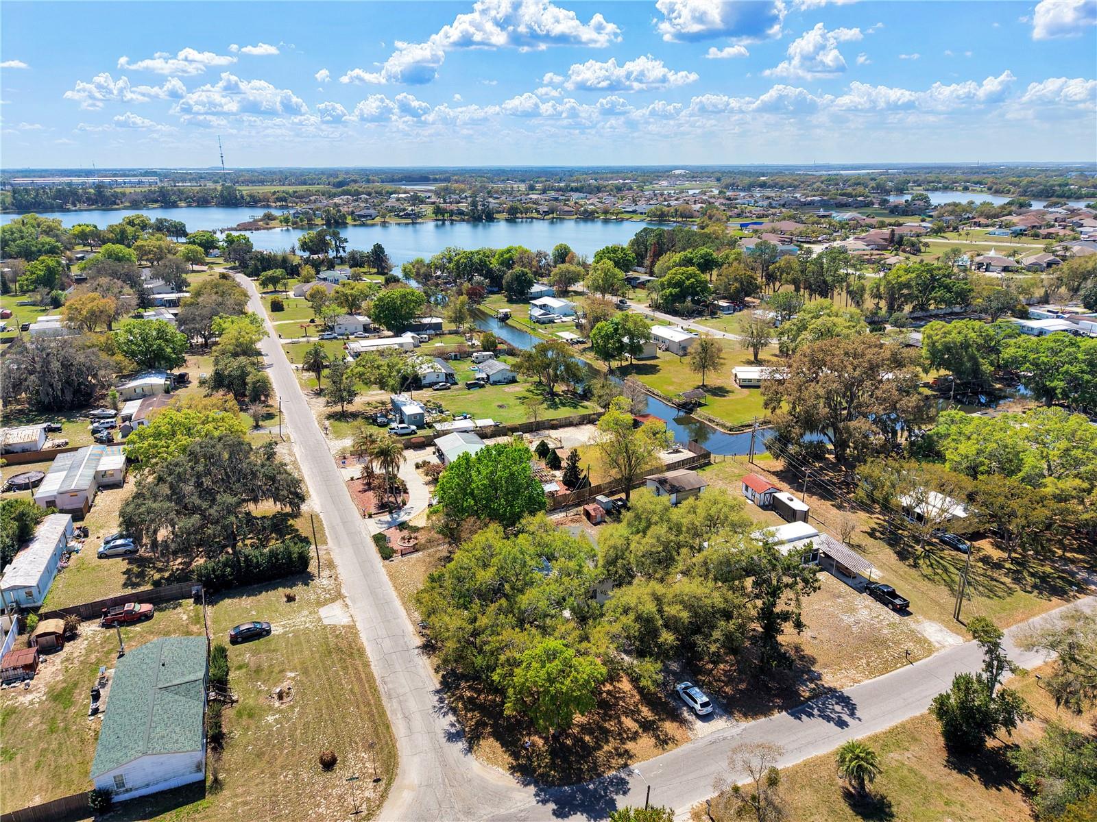 Image 4 of 23 For 322 Clearwater Lake Drive