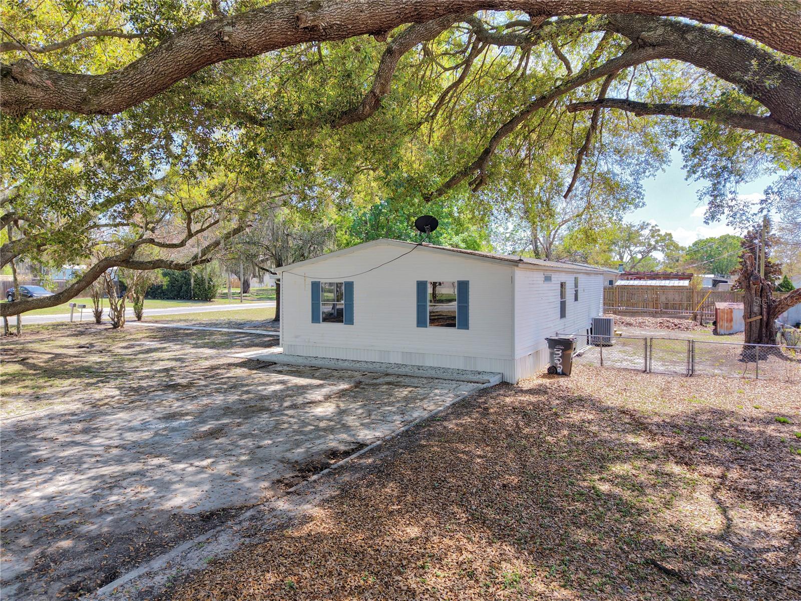 Image 6 of 23 For 322 Clearwater Lake Drive