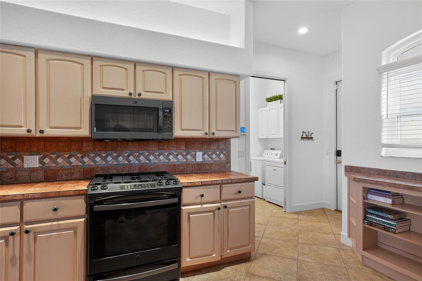 Image 20 of 75 For 2968 Plantation Road