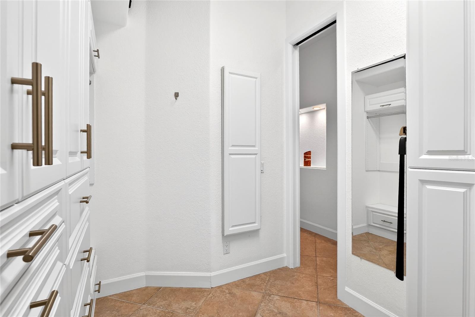 Image 39 of 75 For 2968 Plantation Road