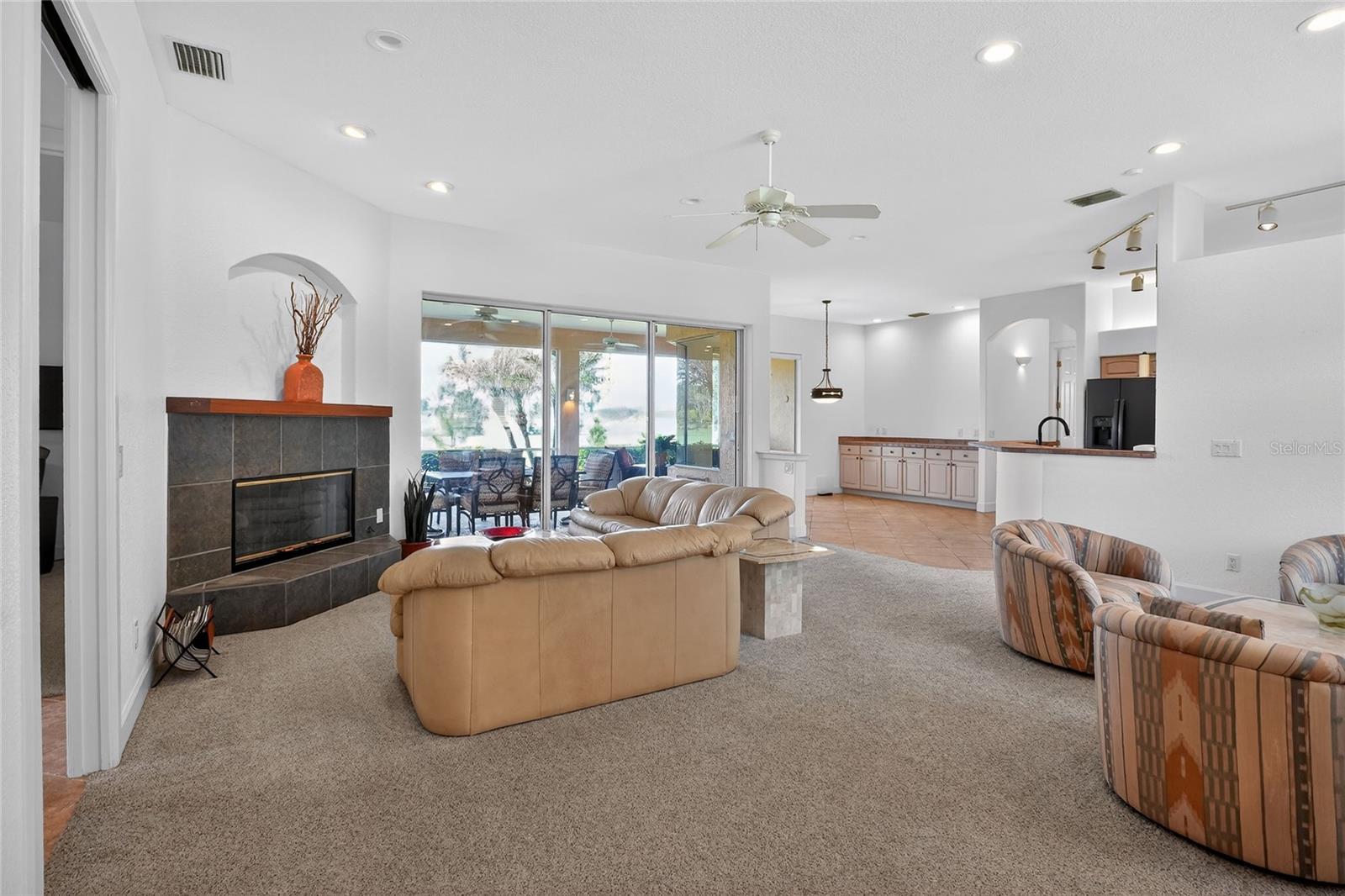 Image 7 of 75 For 2968 Plantation Road