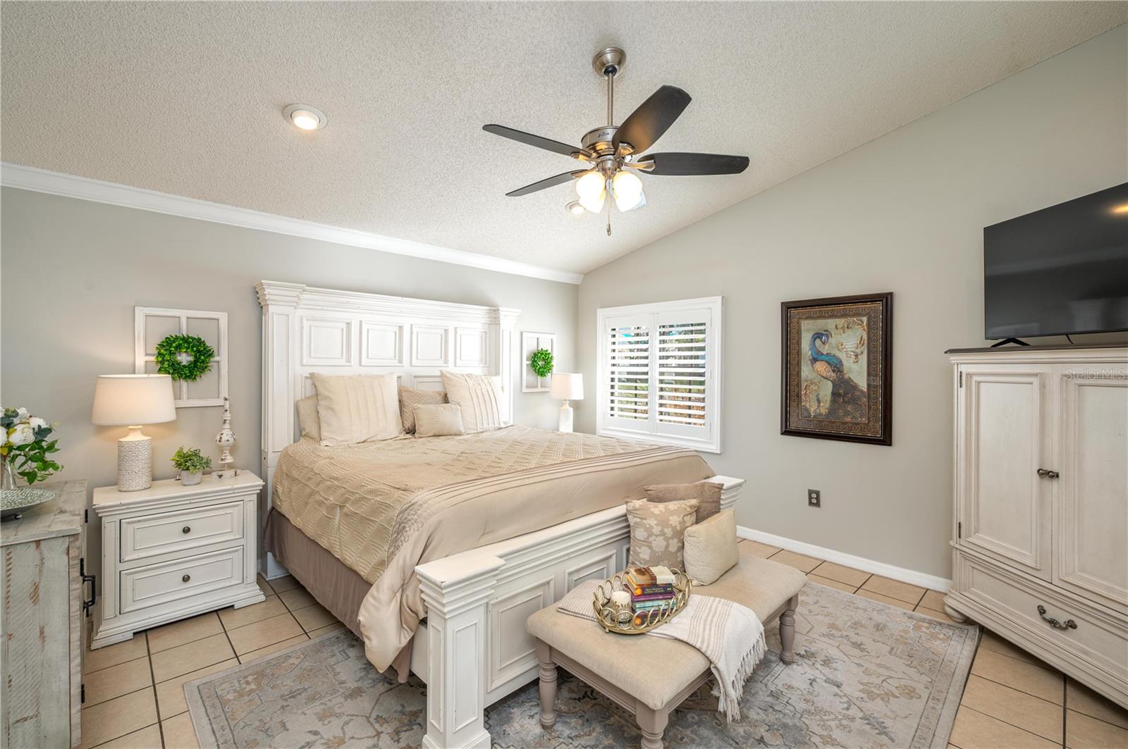 Image 20 of 50 For 334 Palmview Circle N