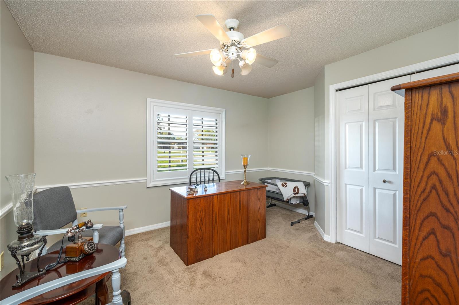 Image 33 of 50 For 334 Palmview Circle N