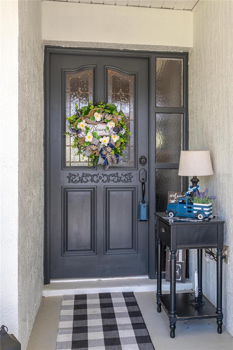 Image 4 of 50 For 334 Palmview Circle N