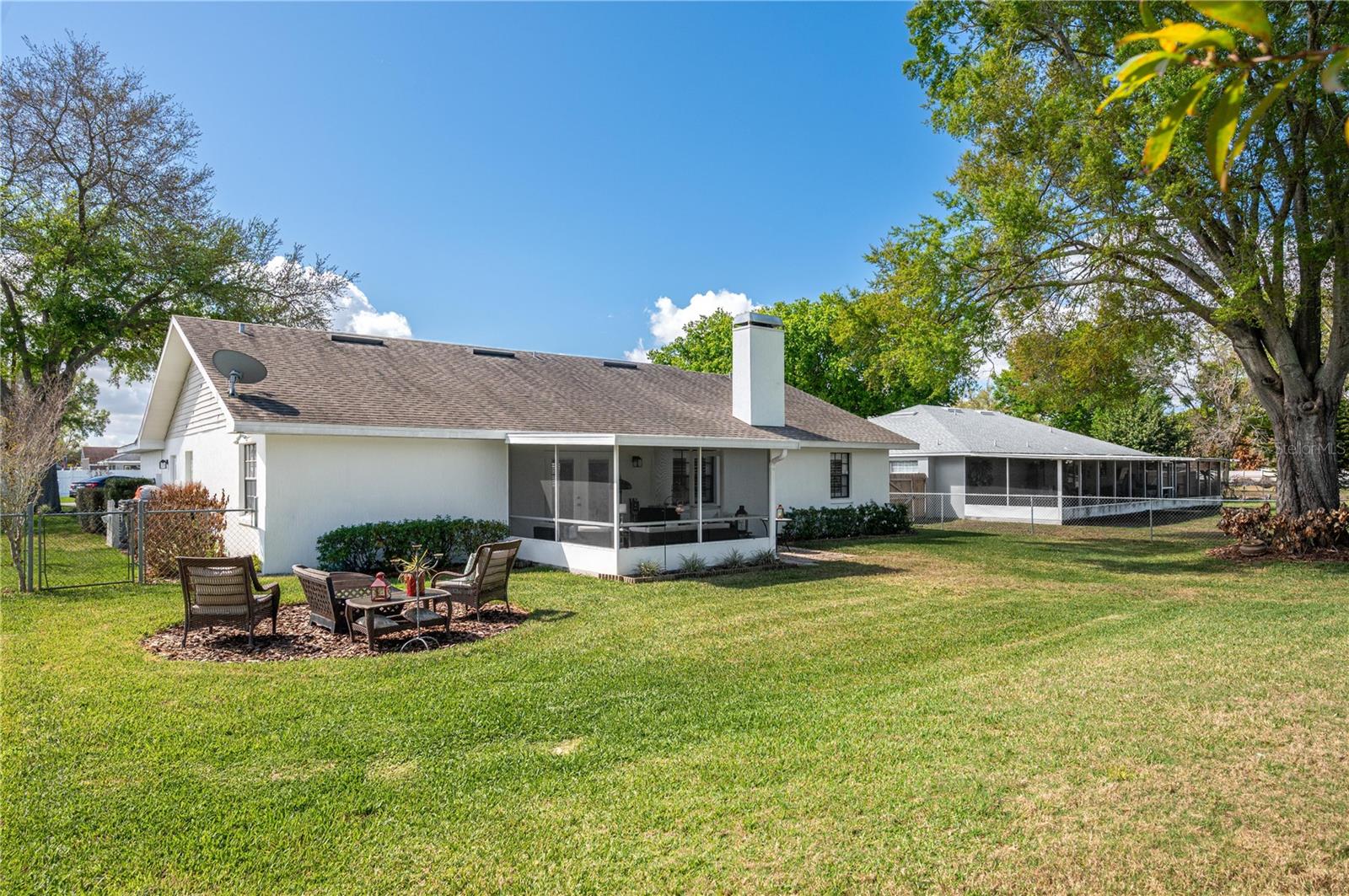 Image 41 of 50 For 334 Palmview Circle N