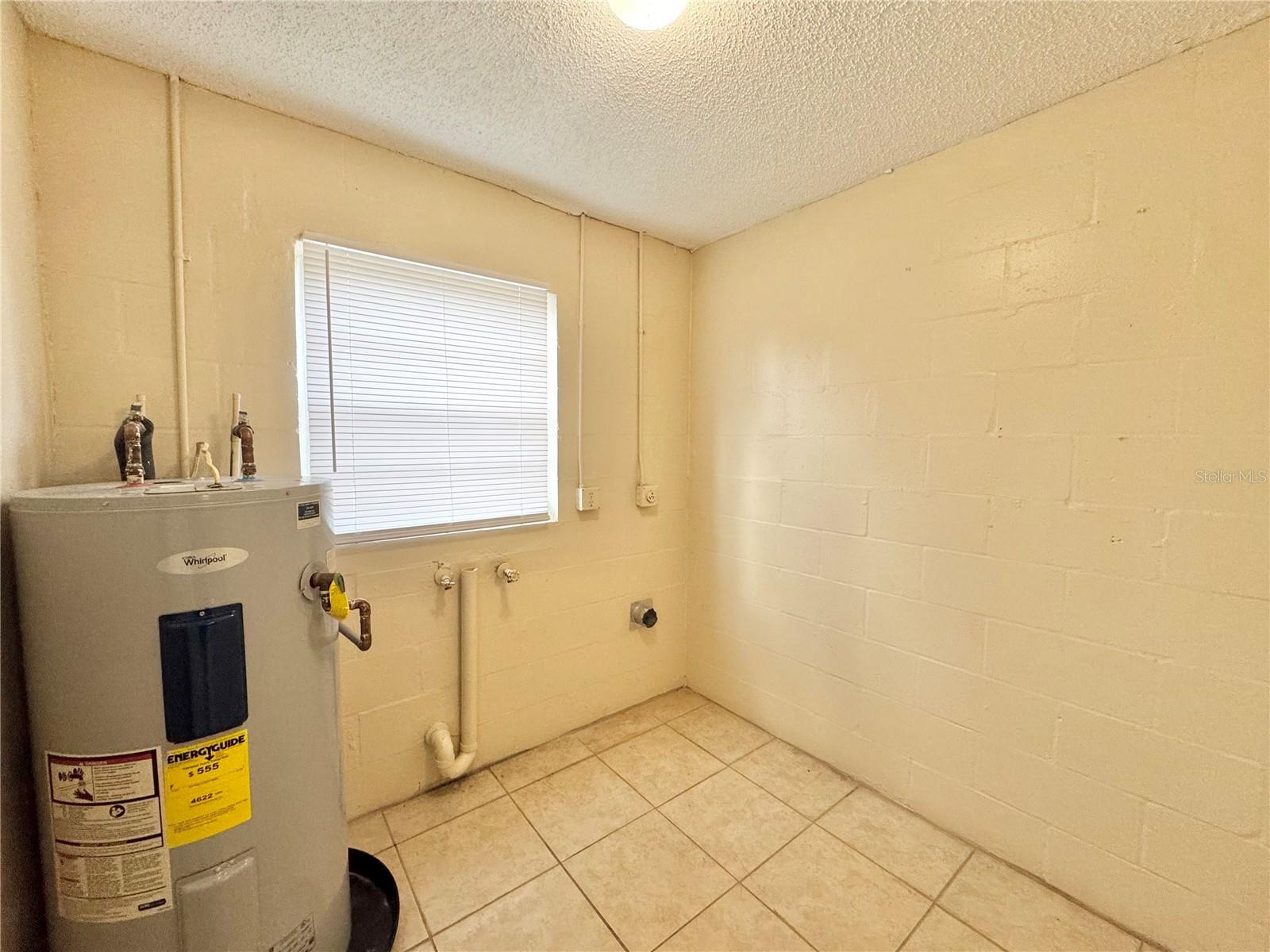 Image 17 of 21 For 2571 Elm Avenue