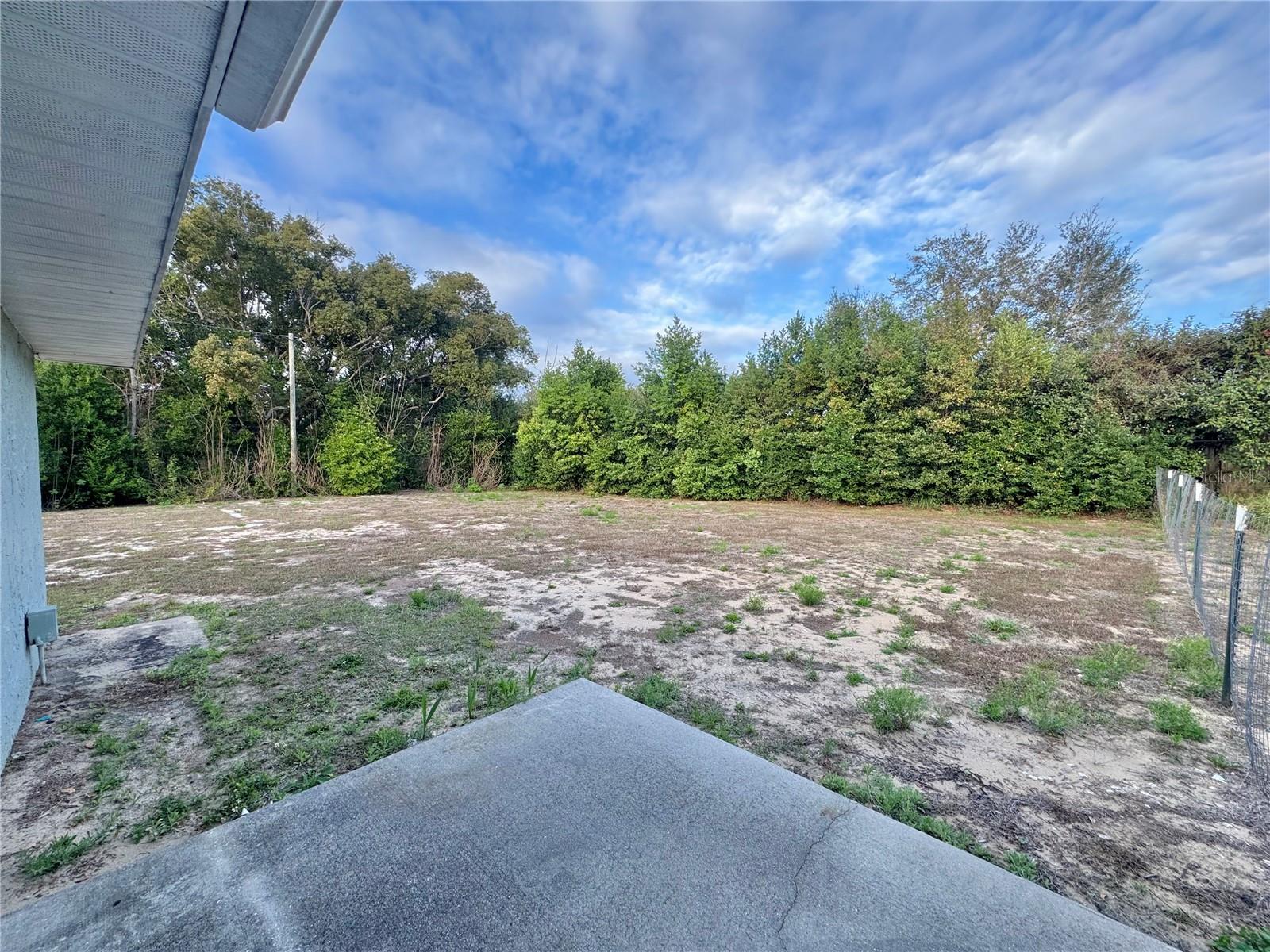 Image 18 of 21 For 2571 Elm Avenue