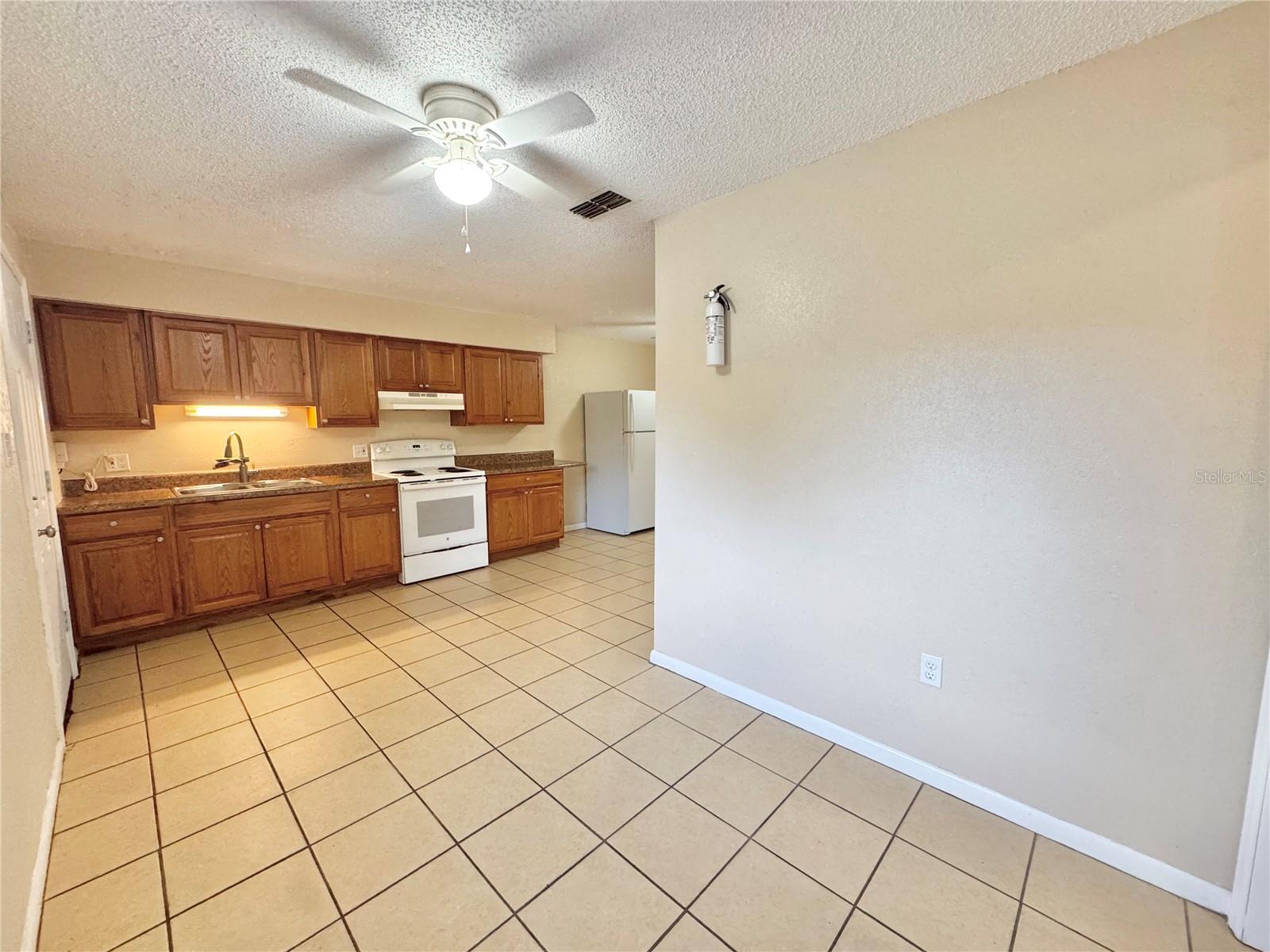 Image 9 of 21 For 2571 Elm Avenue