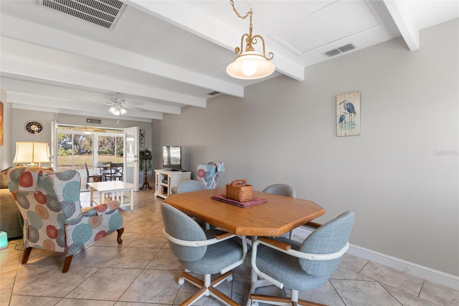 Image 12 of 72 For 1919 Club Circle