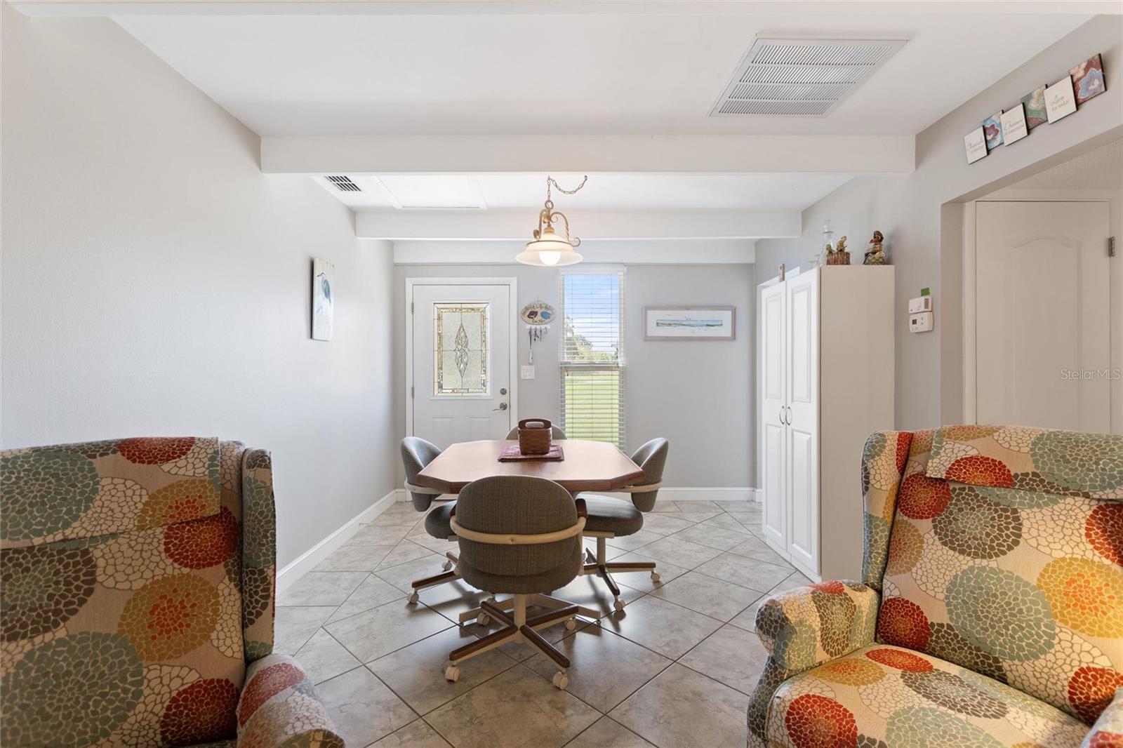 Image 14 of 72 For 1919 Club Circle