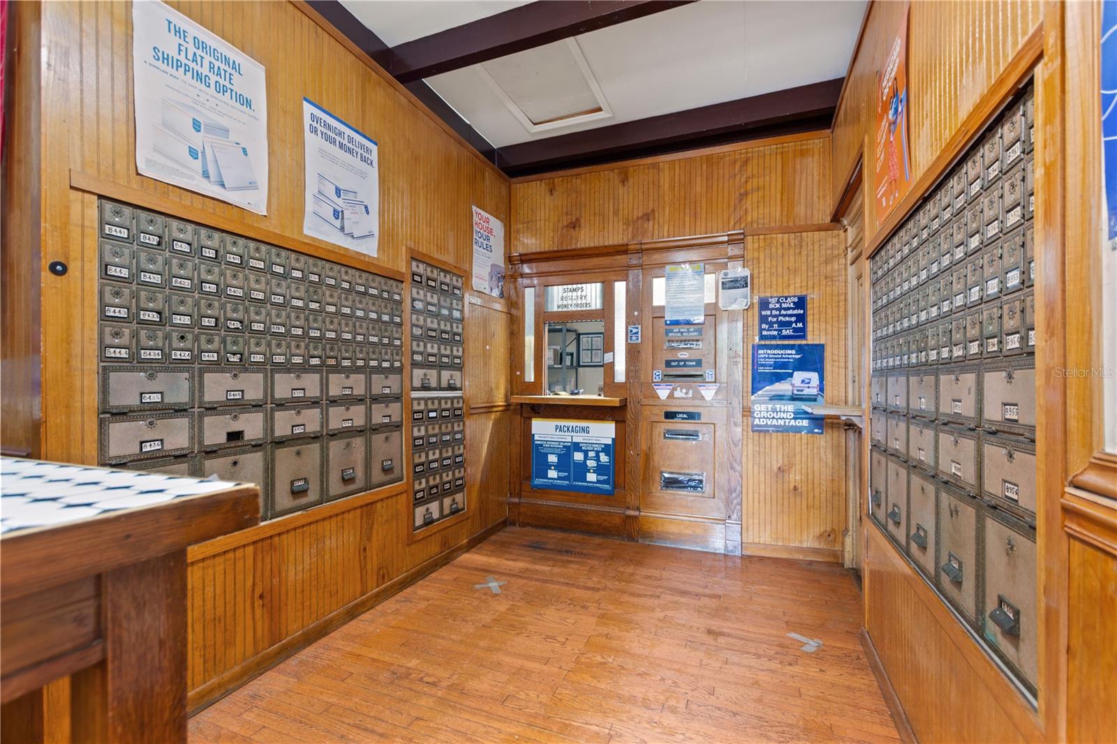 Image 68 of 72 For 1919 Club Circle