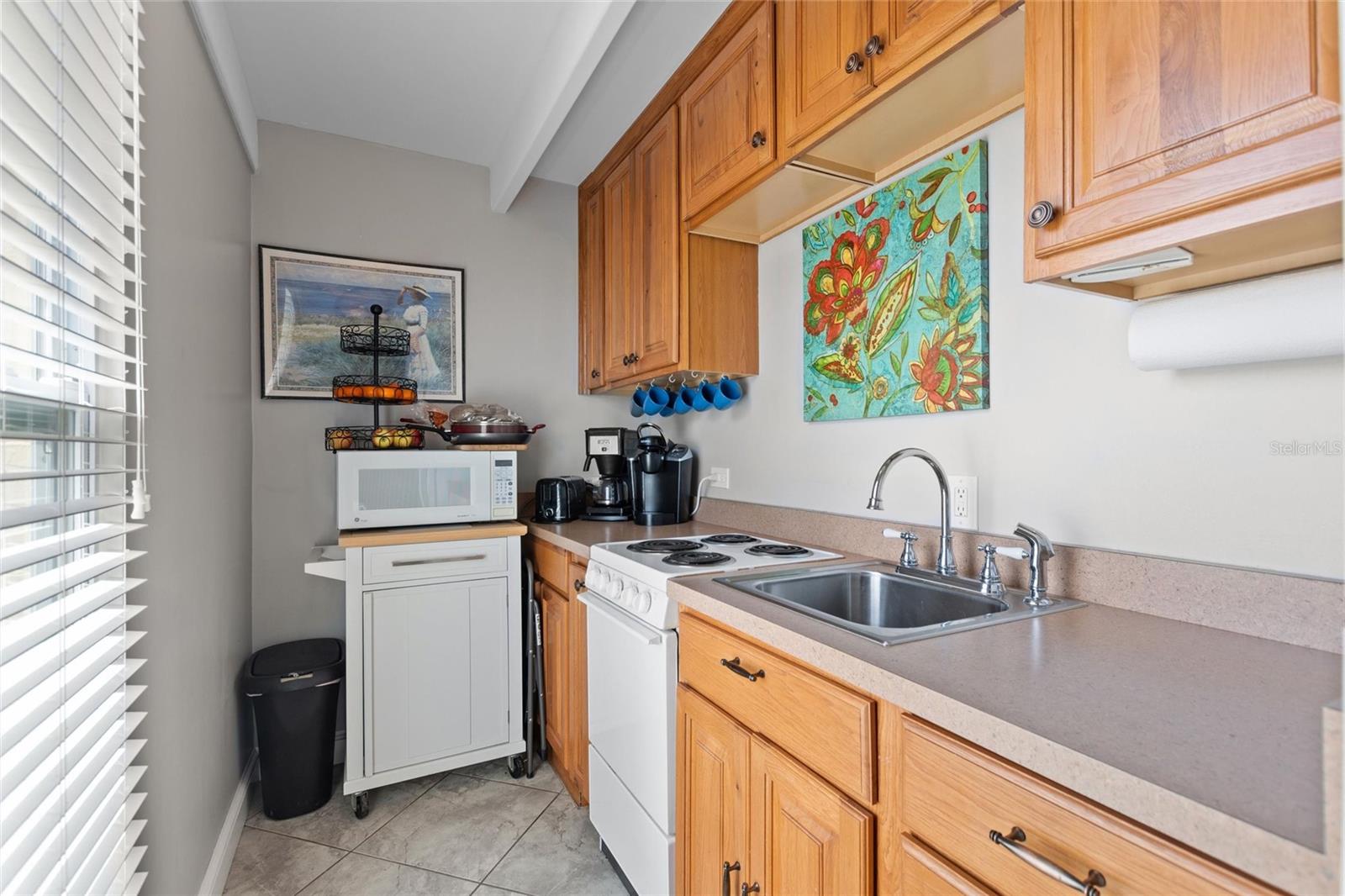 Image 7 of 72 For 1919 Club Circle